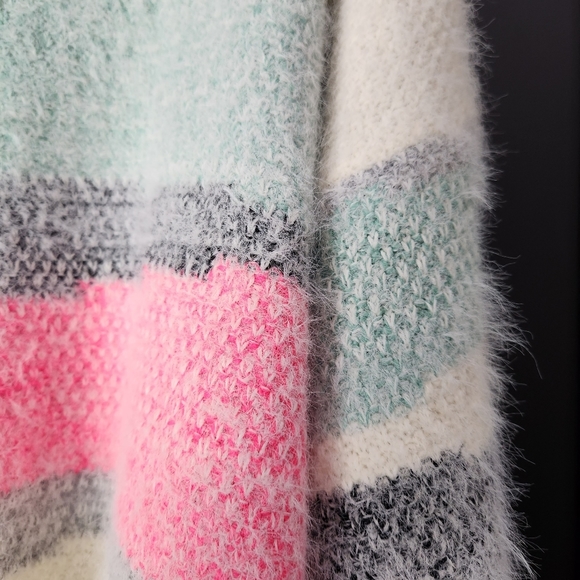 &MERCI Bella Rose Sweater Size Small - Picture 3 of 5